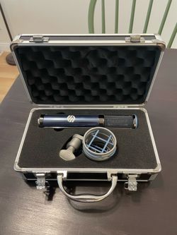 Sterling ST170 ribbon microphone