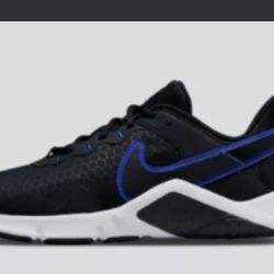 Mens Nike Essentials 