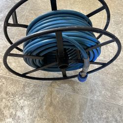 HOSE RIEL 