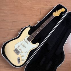 Fender Special Run (Japanese market only) Traditional ‘60s Stratocaster Limited Run Vintage White