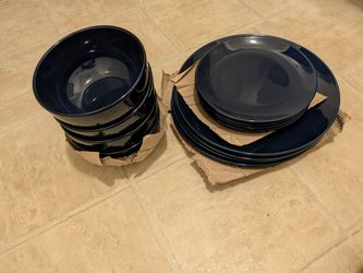 12 Piece Round Dinner Set