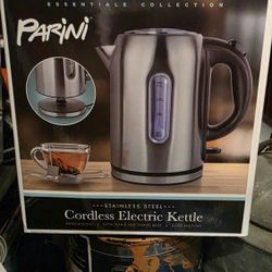 Brand New Cordless Electric Kettle 
