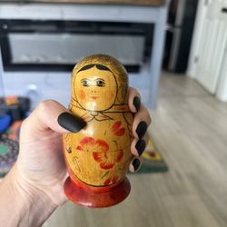 Vintage Hand painted Russian nesting dolls set of 3. 