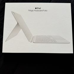 iPad Magic Keyboard Folio 