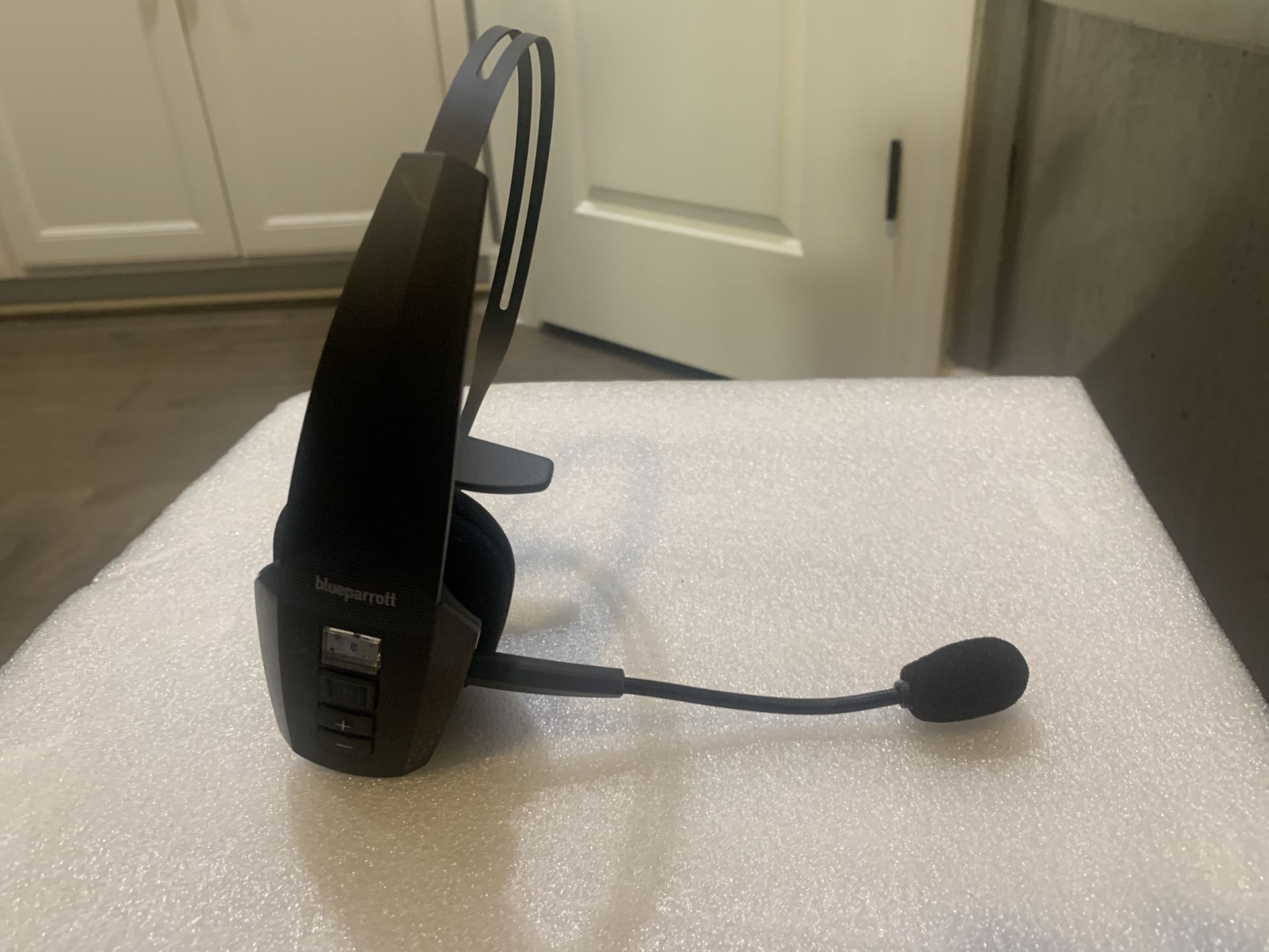 BlueParrott B350-XT Noise Cancelling Bluetooth Headset