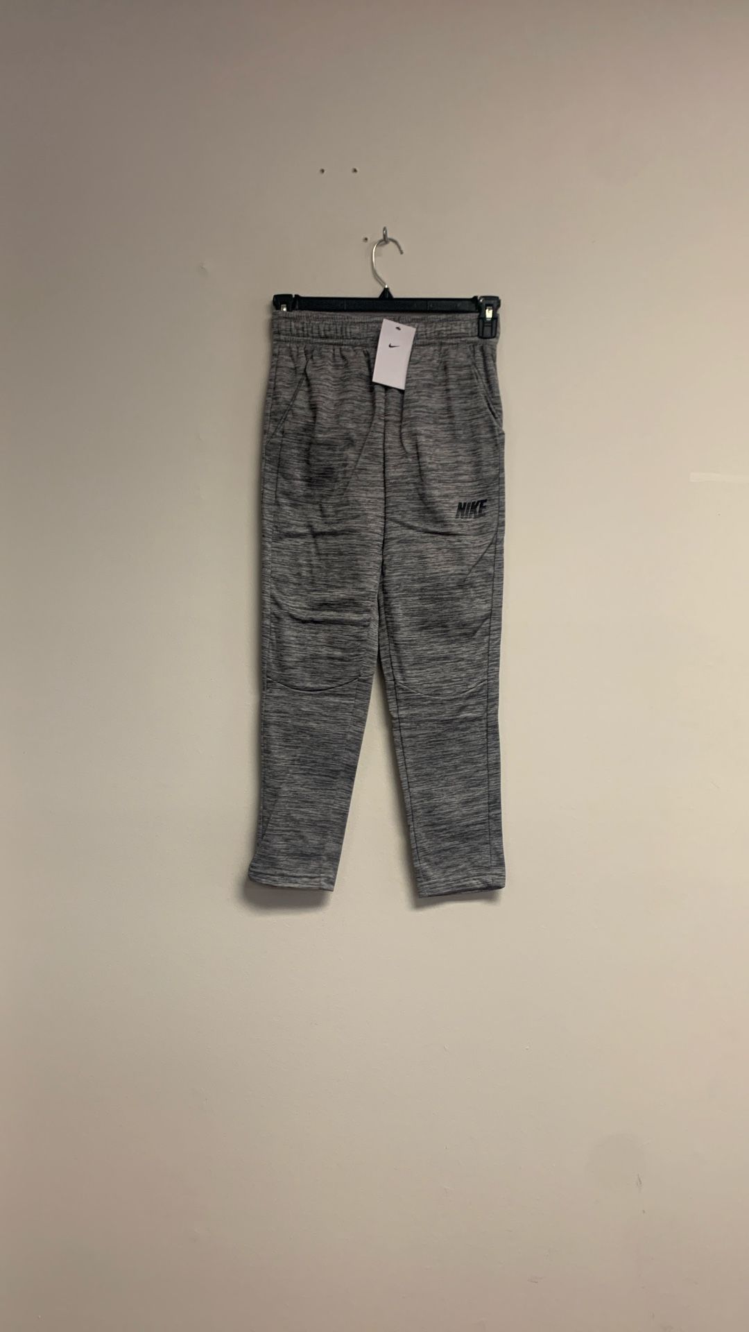 Nike Boys NSW Club Jogger Fleece Pants. Sz. L. Gt