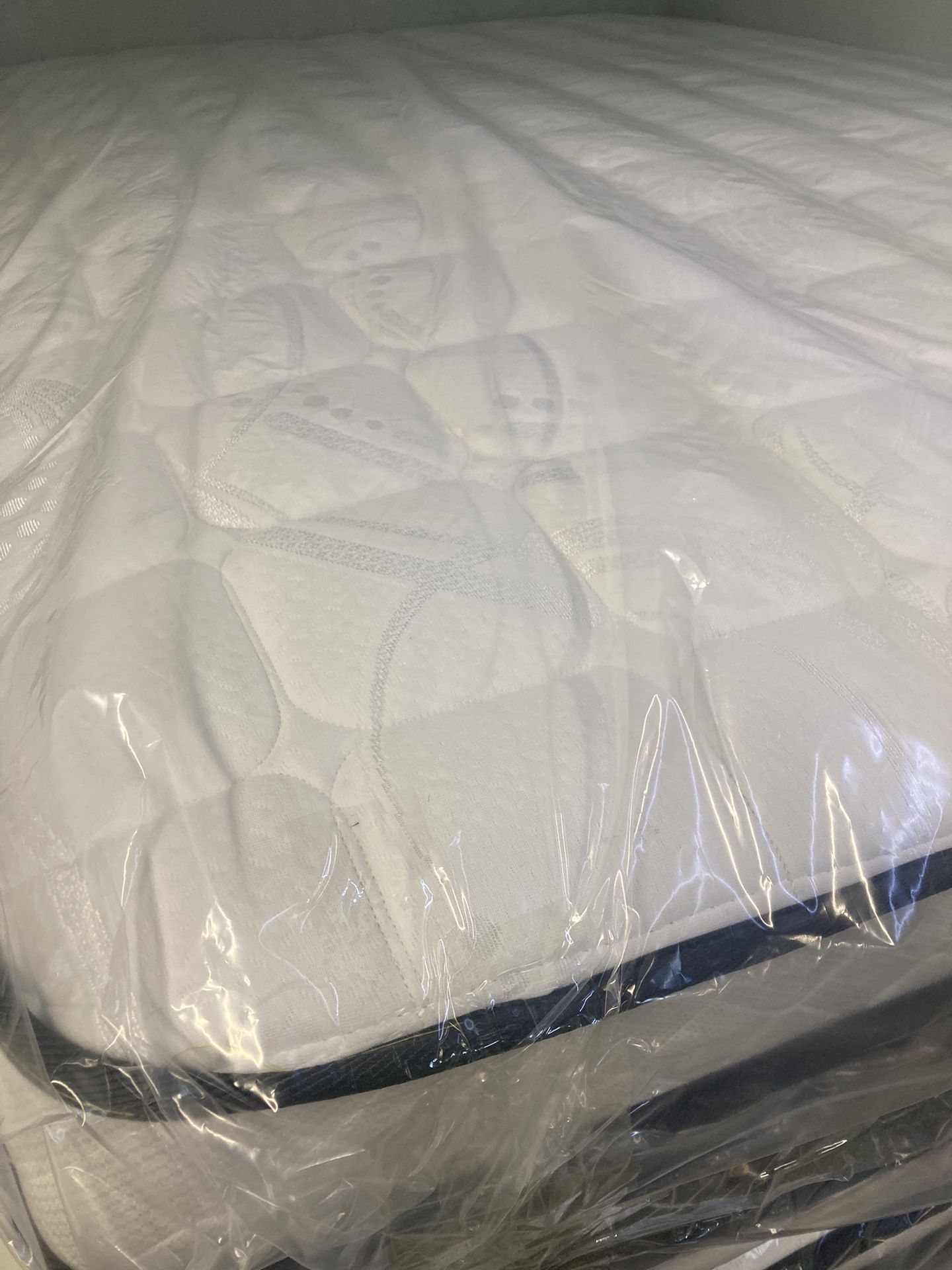 New King Size Pillow Top 