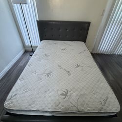 Full Size Bed + Mattress