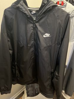 Nike Windrunner Jacket - Large