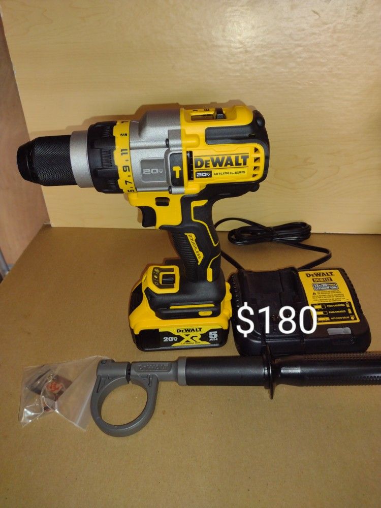 DeWalt Flex Advantage Hammer Drill With 5.0ah Battery And Charger