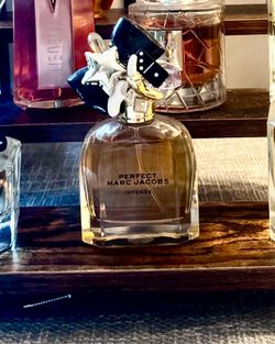 Gently Used Marc Jacob’s Perfect Intense EDP