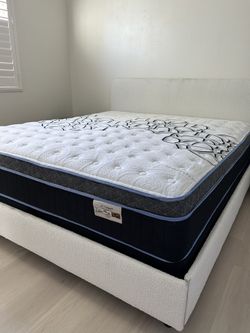 King Size Mattress Pillow Top 12” Thick.    All Sizes Available.     Brand New Mattress.     Delivery Available 