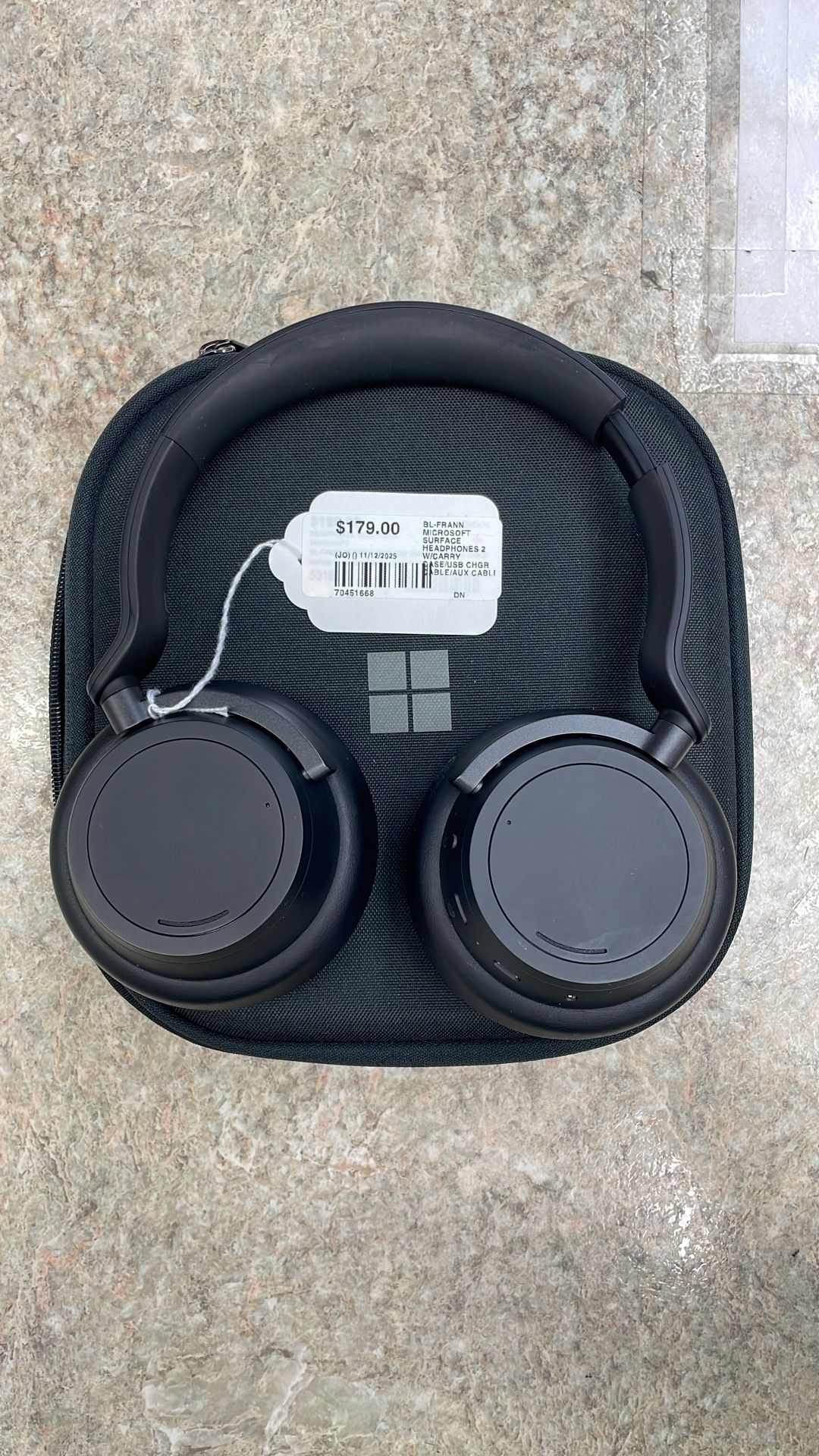 Microsoft Surface 2 Headphones With Case/Aux Cord/USB C Cord (70451668)