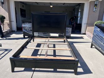Queen size Black Bedroom Set
