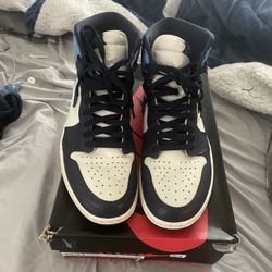 Jordan 1 “obsidian” Size 10.5 