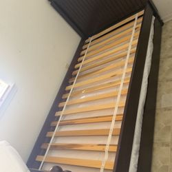 Twin size pull out bed with mattress