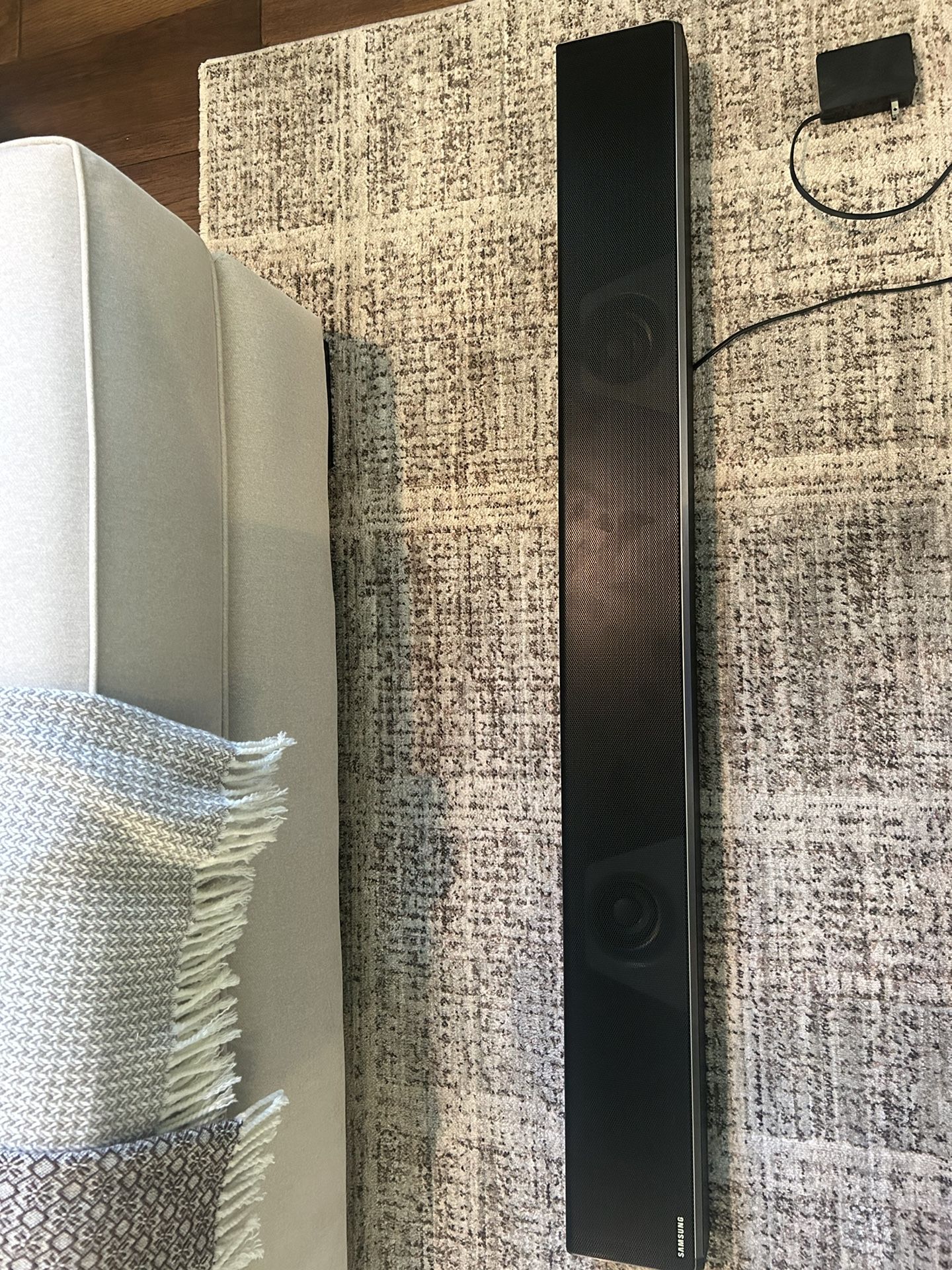 Samsung Sound Bar And Subwoofer 