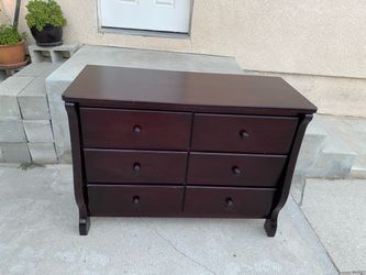 Wood dresser
