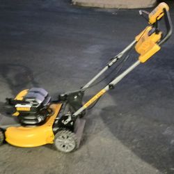 DeWalt 20 Volt Self-propelled Lawn Mower