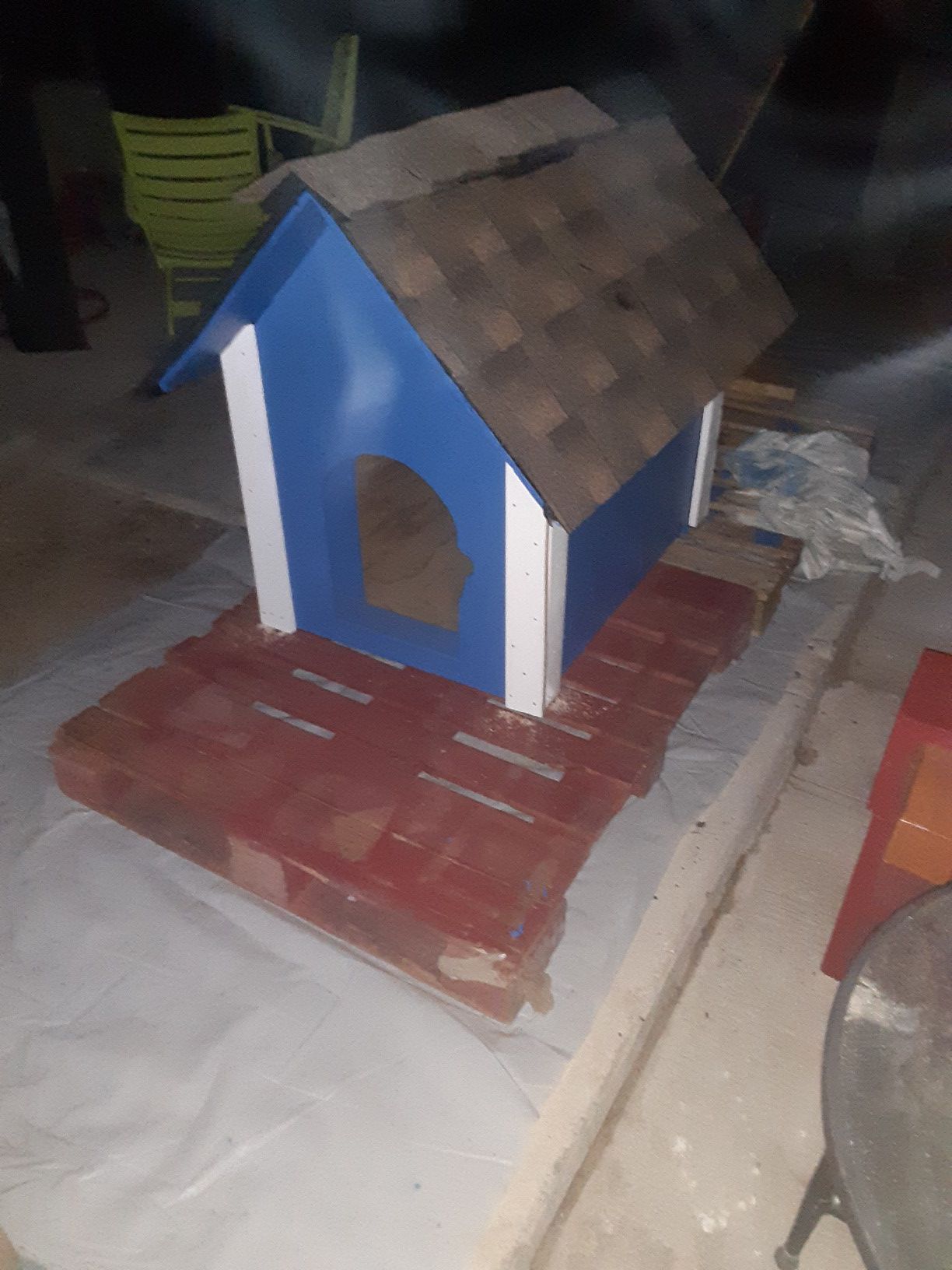 Waterproof dog house medium size