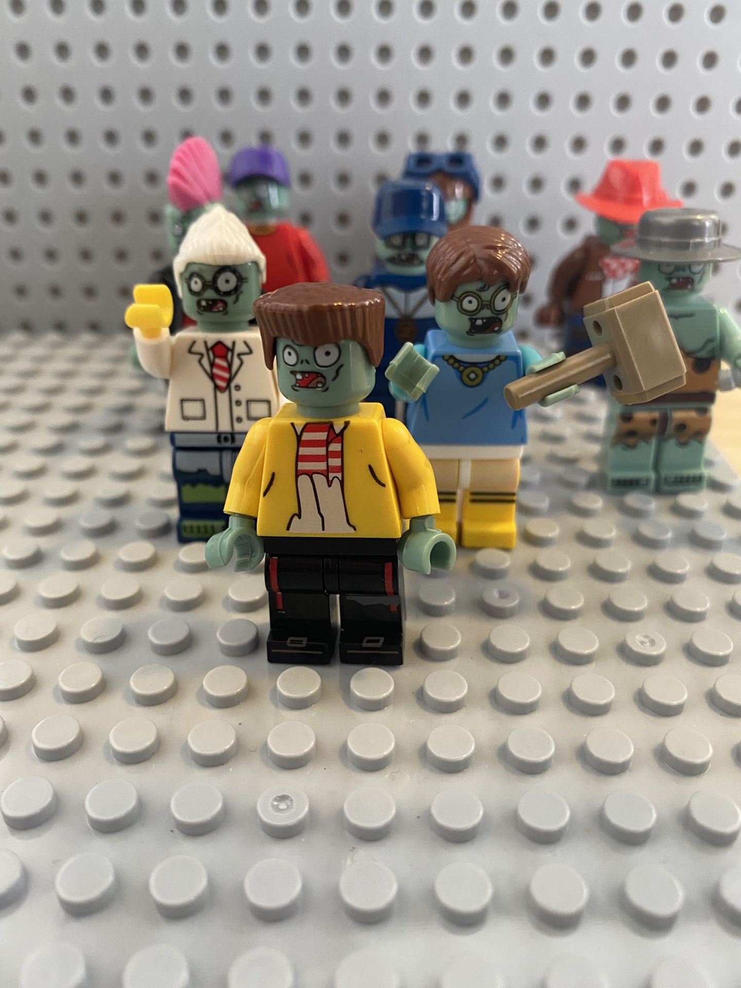 Plants Vs. Zombies Lego Figure Collection