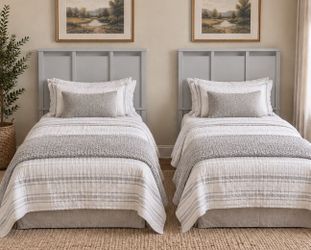 Twin beds set