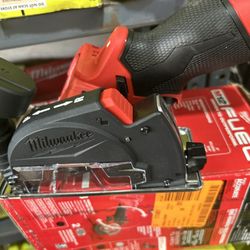 Milwaukee cut off tool M12 