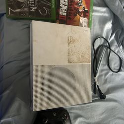 Xbox one S (1 controller, 2 games)