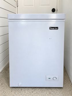 Magic Chef 3.0 Cu. Ft. Chest Freezer – Good Working Condition
