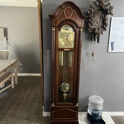 Howard Miller Clock 