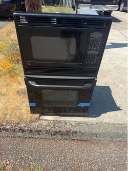 Pending pickup: Free scrap metal wiring: GE wall mount oven microwave combo unit