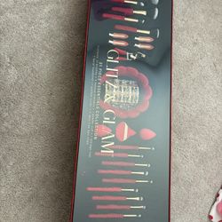 Glitz And Glam Makeup Brushes 