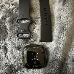 Fitbit Versa 4 