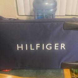 Brand New Tommy Hilfiger Rolling/ Carry on Suitcase 25” - Blue,Wht,Red 