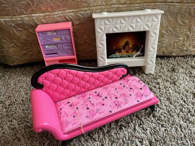 Barbie Doll Couch