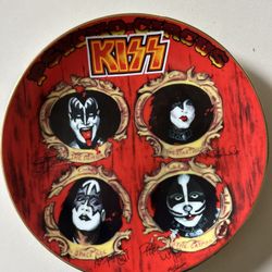 Psycho Circus Kiss Plate