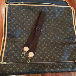Louis Vuitton Garment Bag for Sale in New York, NY - OfferUp