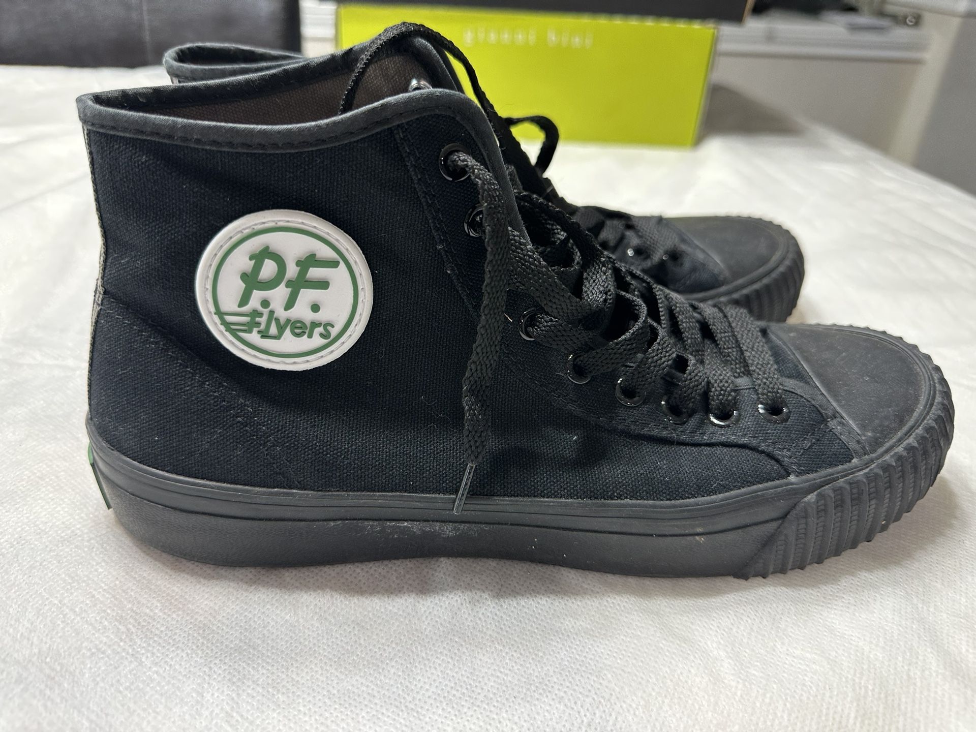 PF Flyers Sandlot Men’s Shoe Size 9 Barely Worn