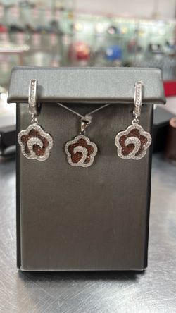 Silver Flower Earrings & Pendant Set