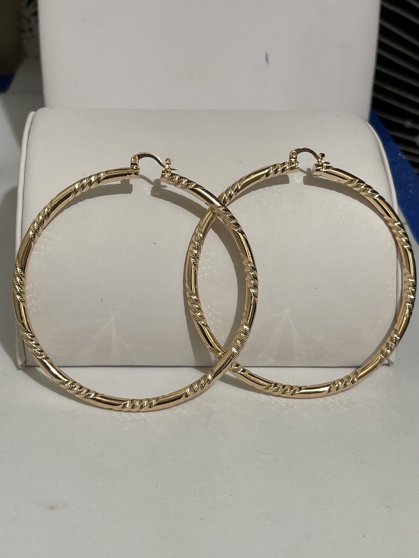 75 Mm Diamond Cut  Hoops Earrings 14k Oro Laminado 
