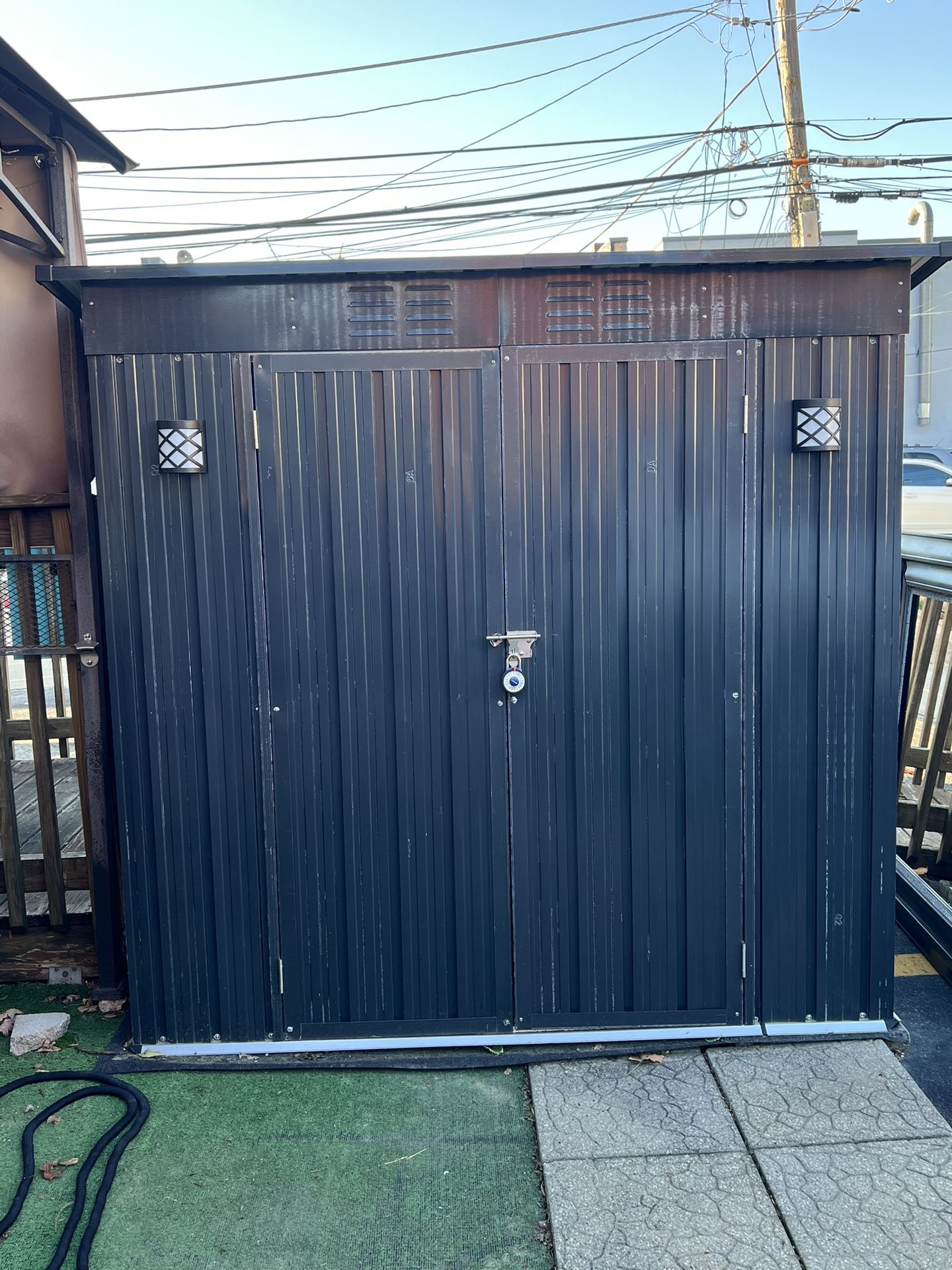 Outdoor storage Shed
