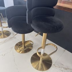 4 Bar/Counter Stools 