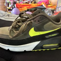 Nike Air Max 90 GS Medium Olive/Volt 7Y