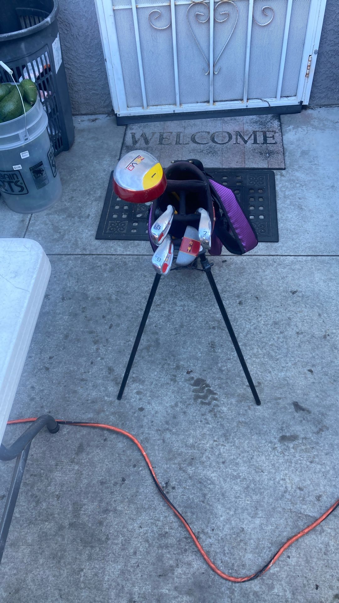 Golf Juniors RH Zevo w/Stand Bag