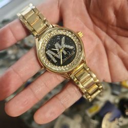 BEAUTIFUL MICHAEL KORS WATCH