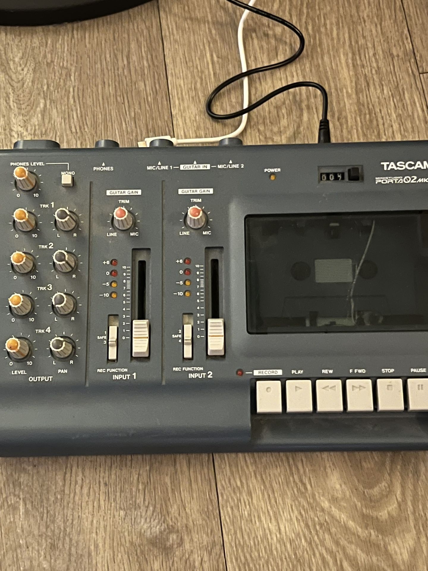 Tascam Portastudio 414 MK2 And Mini Studio 02