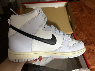 Nike Dunk High 5Y = 6.5W