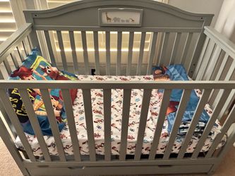 Crib/Mattress/Bed Set