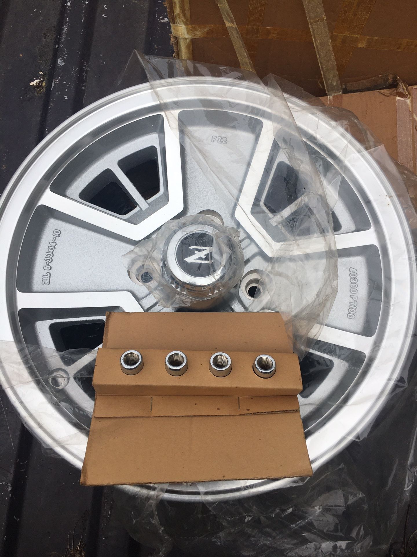 BRAND NEW FROM NISSAN FACTORY ONE DATSUN 280-ZX 4-SPOKE ALUMINUM RIM 1979/1983-$100.00