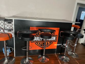 Harley-Davidson Bar with Bar Stools Set